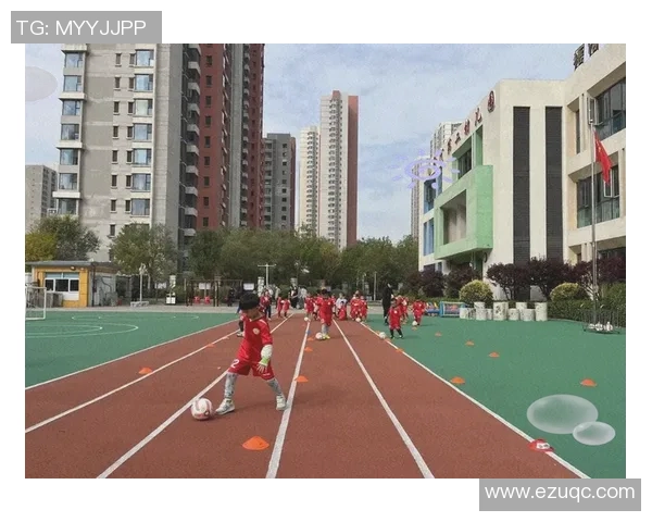 网兜垫足球的魅力与创新玩法探索，提升运动乐趣与团队合作精神